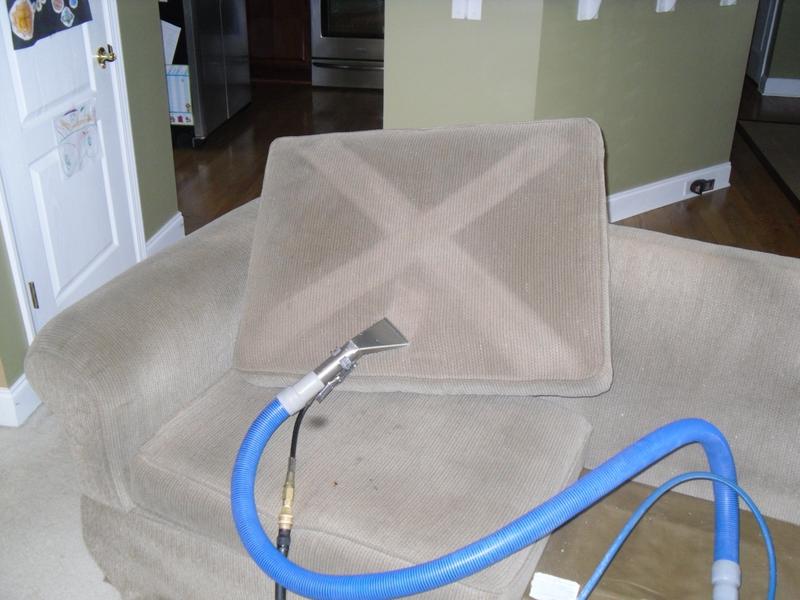 Kings Carpet Cleaning Before & After Upholstery Photo